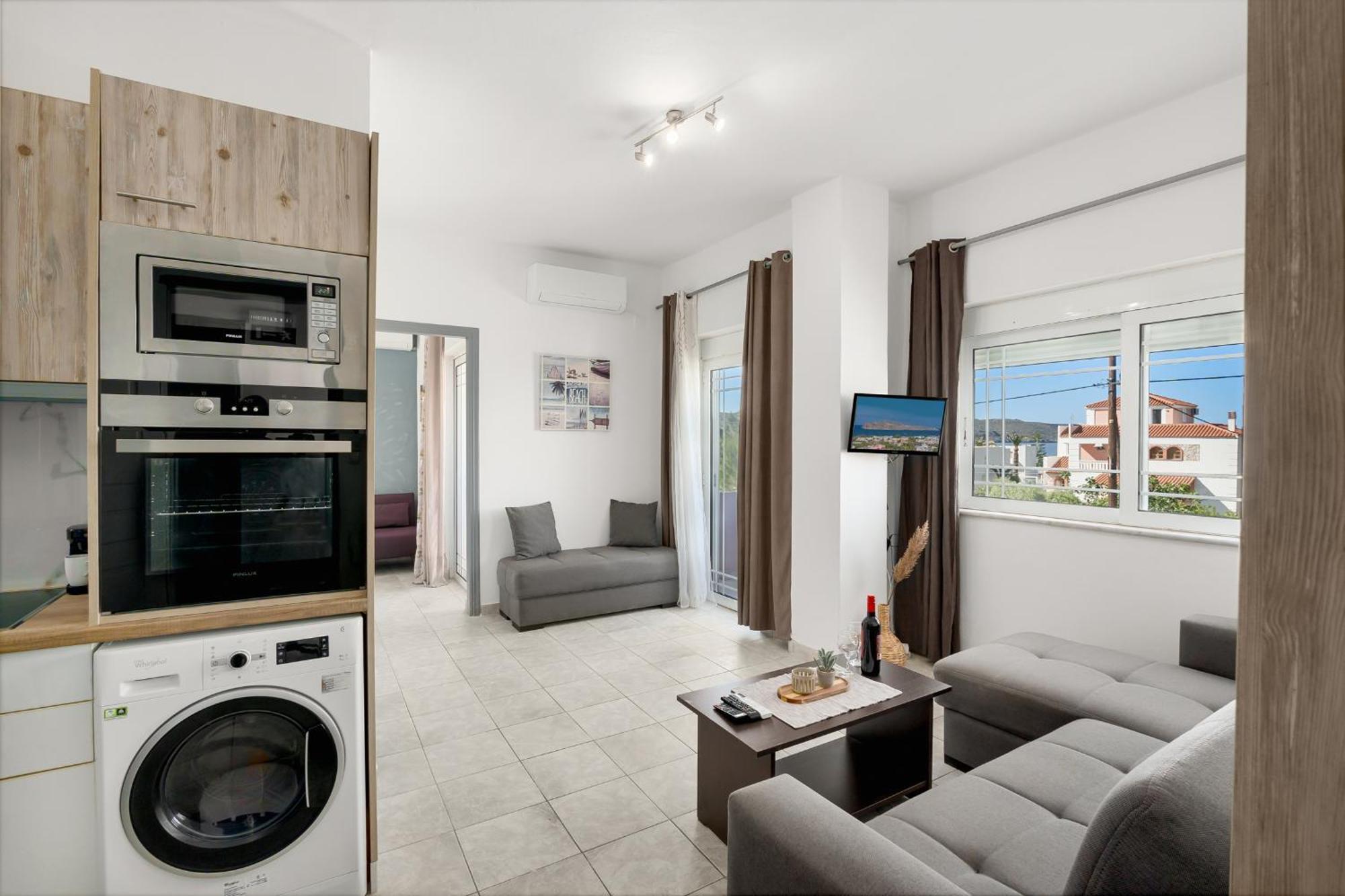 Nikos Apartments Agia Marina Eksteriør billede