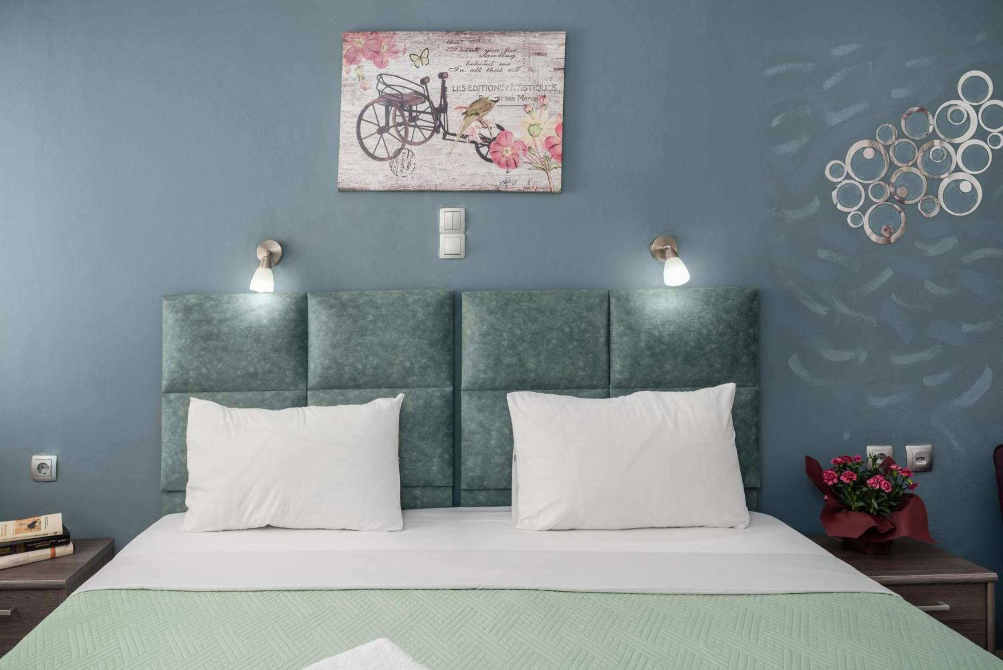 Nikos Apartments Agia Marina Eksteriør billede